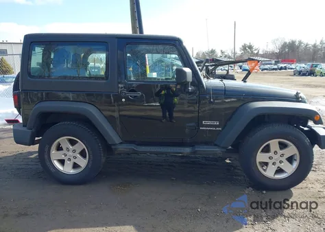 2012 Jeep Wrangler Sport z USA, uszkodzony, nr VIN 1C4AJWAG5CL135218